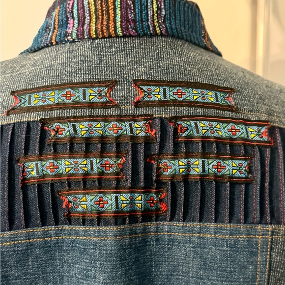 Parsley & Sage Button-up Boho Jean Jacket - Picture 8 of 11